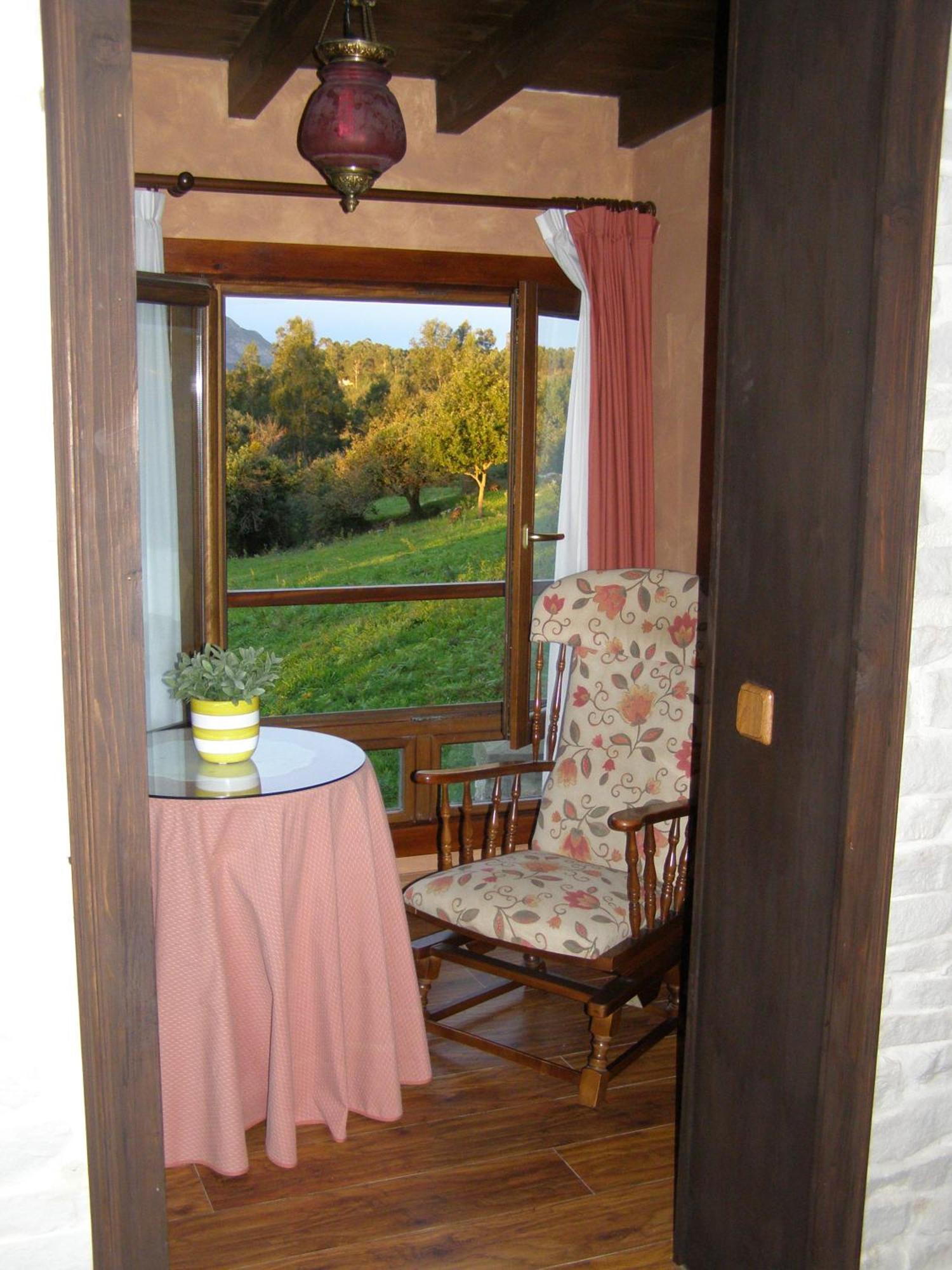 El Corral Del Acebo Guest House Нуева де Лянес Стая снимка