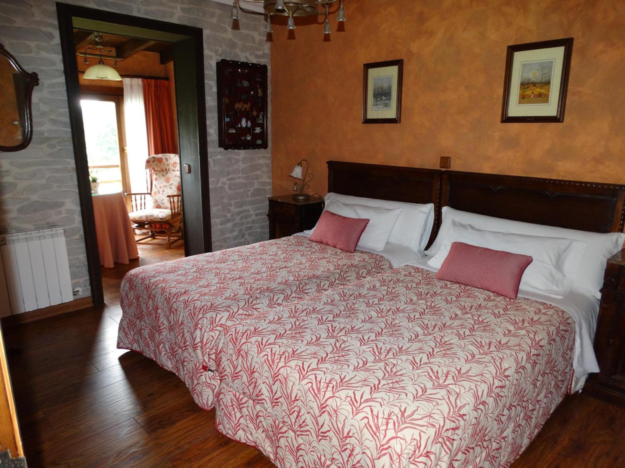 El Corral Del Acebo Guest House Нуева де Лянес Стая снимка