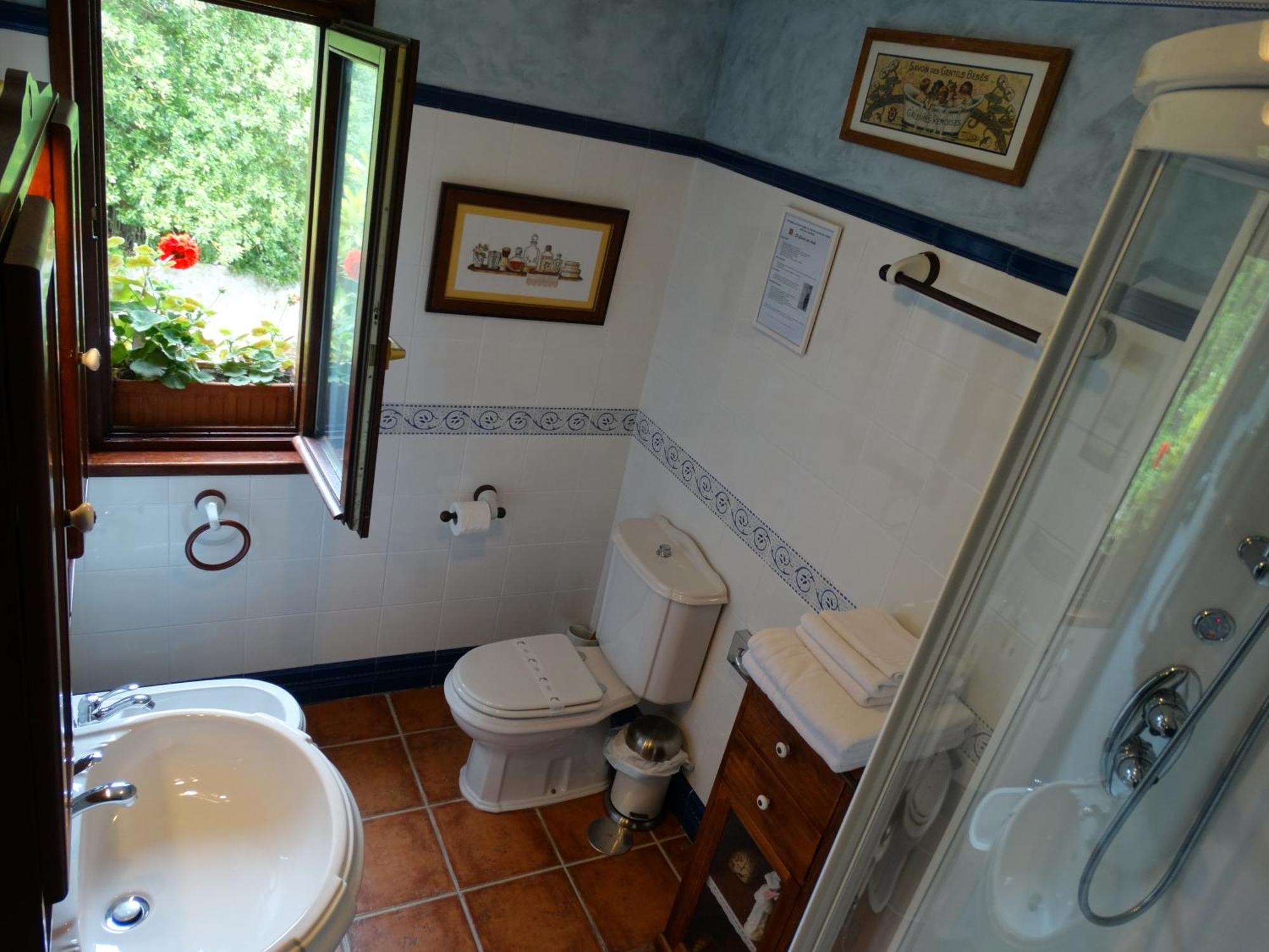 El Corral Del Acebo Guest House Нуева де Лянес Стая снимка